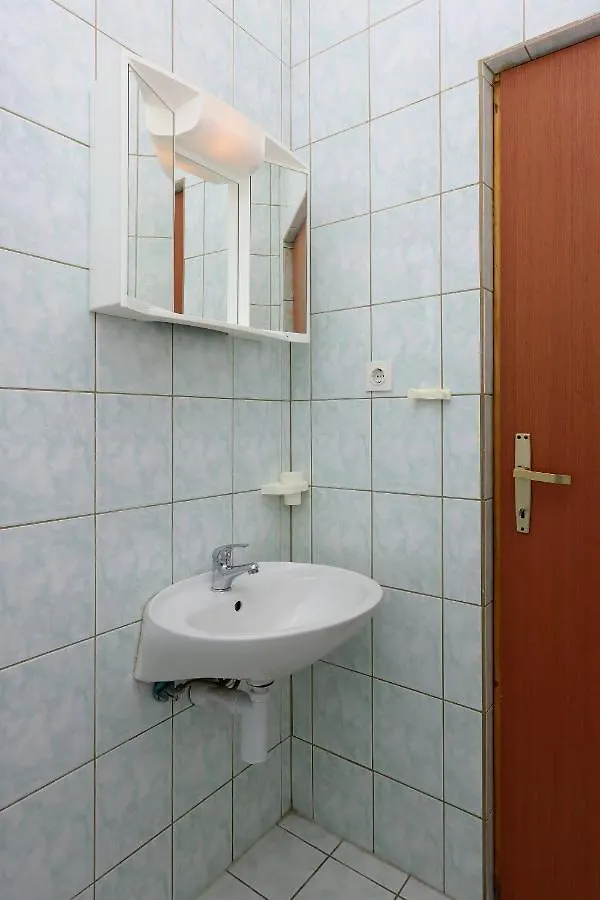 Twin Room Selce 2362A 3*,
